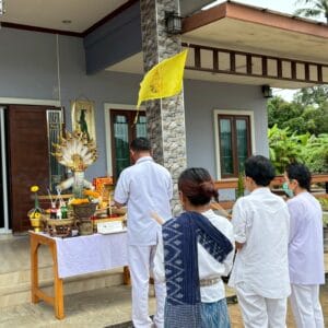 พิธีเปิดบริษัท กิจการ ร้านค้า: บวงสรวงสิ่งศักดิ์สิทธิ์เพื่อความเป็นสิริมงคล